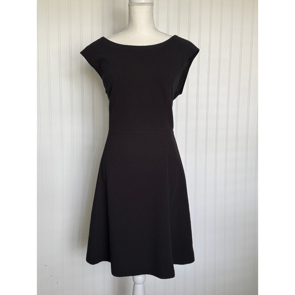 LOFT LBD Black Textured Fit Flare Dress Cap Sleeve Stretch Work Cocktail Size 14